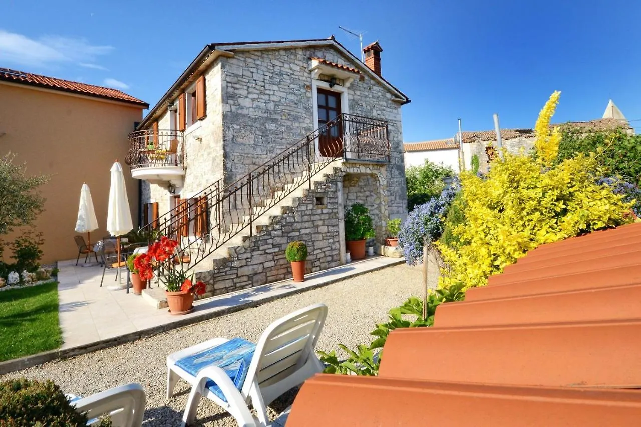 Affittacamere Apartments Maslina For Max 8 Persons With Garden, Baderna 12Km From Porec
