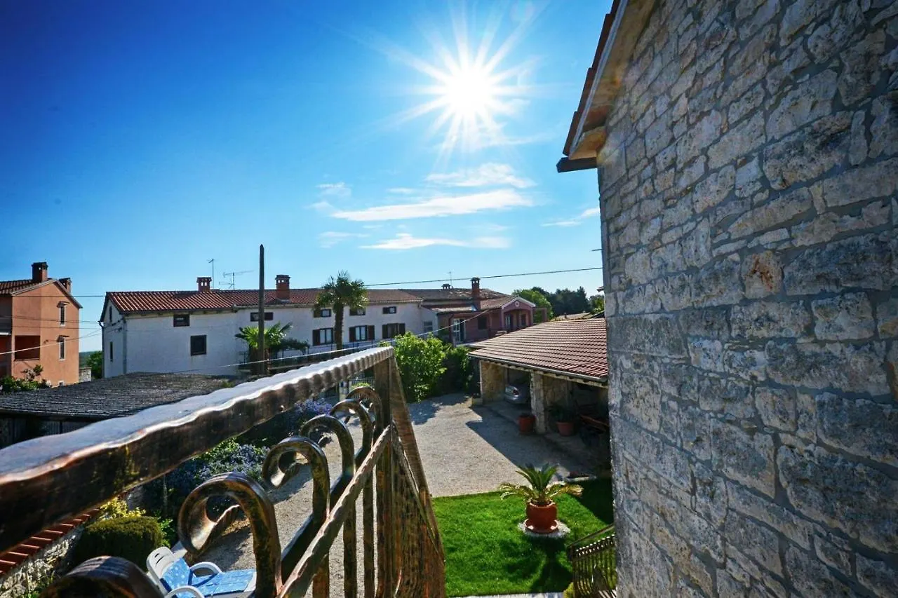 Apartments Maslina For Max 8 Persons With Garden, Baderna 12Km From Porec 0*,  Croazia