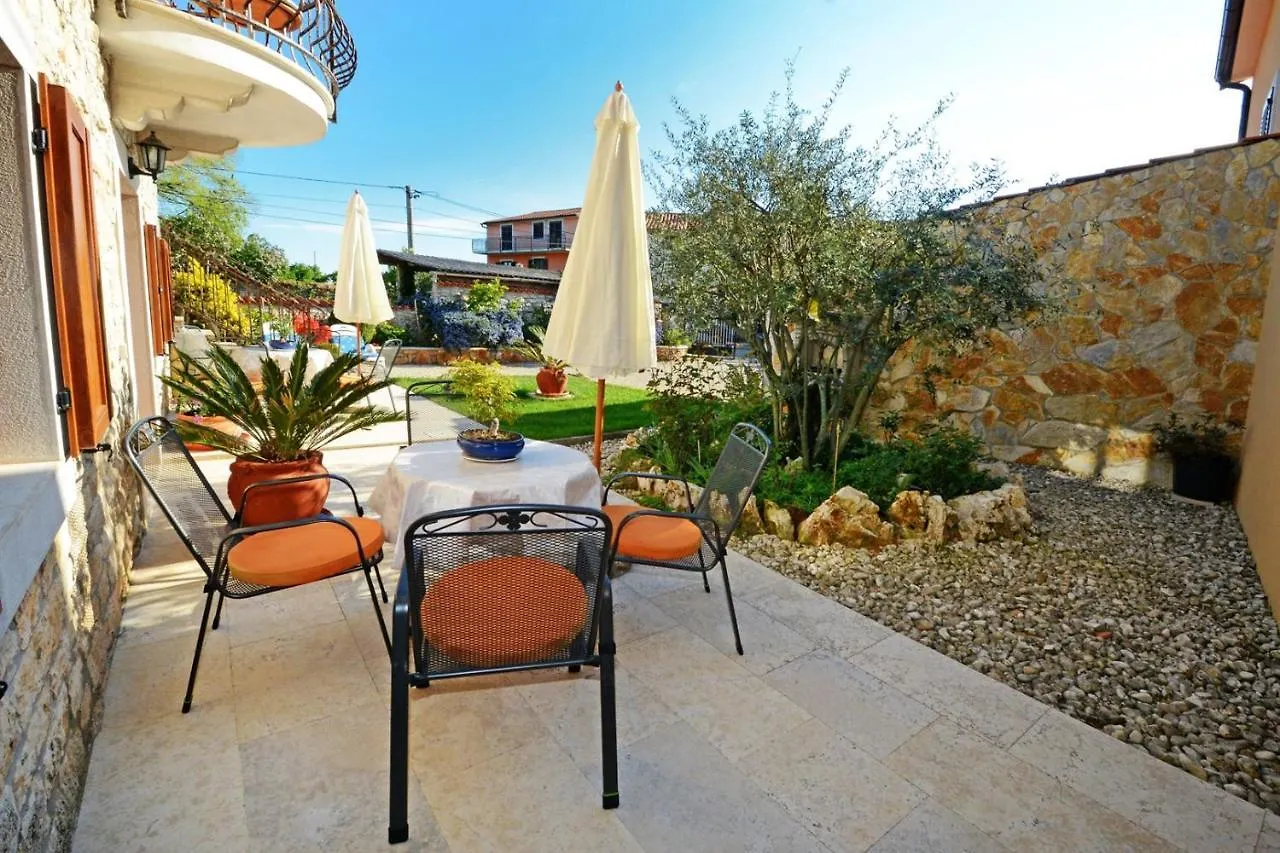 Affittacamere Apartments Maslina For Max 8 Persons With Garden, Baderna 12Km From Porec