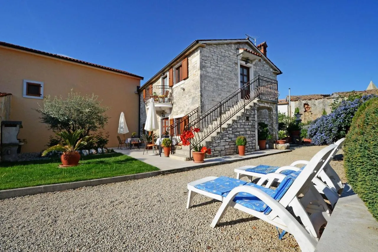 Apartments Maslina For Max 8 Persons With Garden, Baderna 12Km From Porec