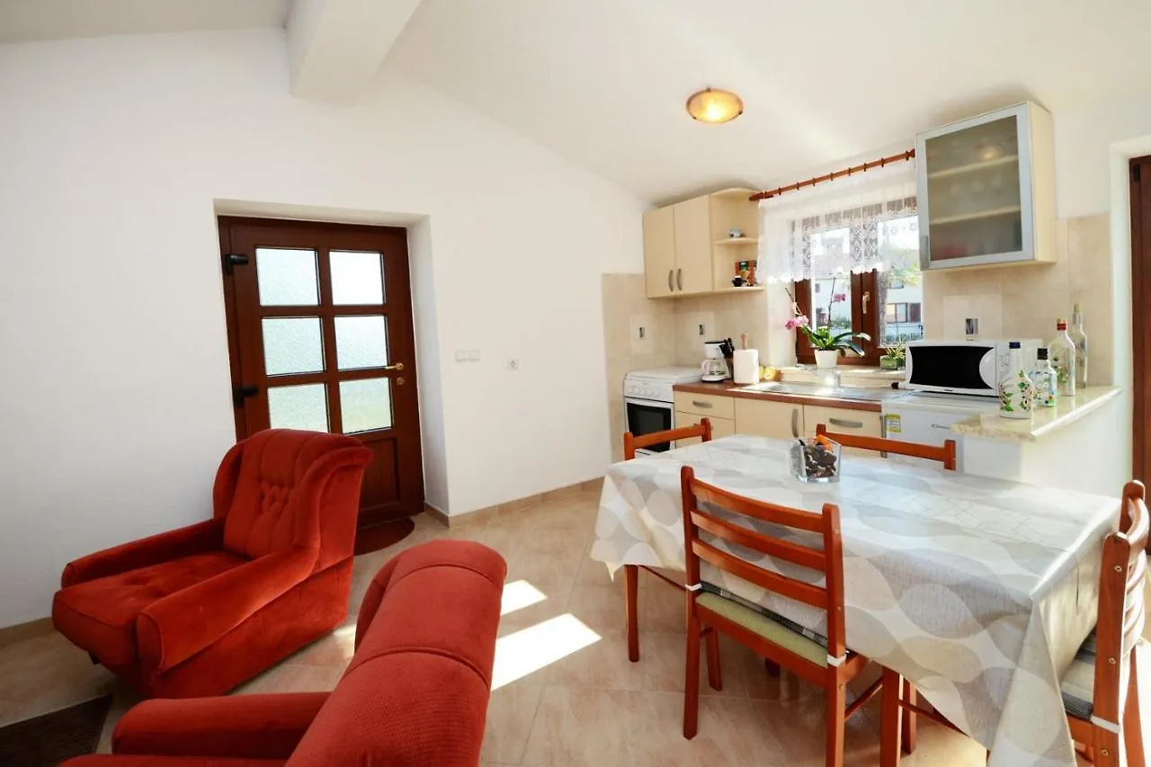 Apartments Maslina For Max 8 Persons With Garden, Baderna 12Km From Porec